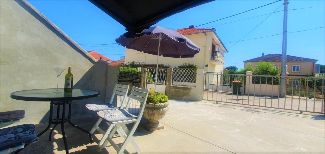 Fain - Private Parking Apartment *