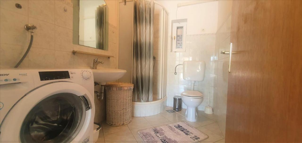 Fain - Private Parking Apartment